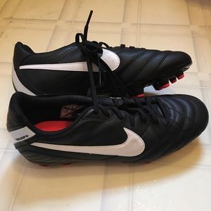 Nike soccer cleats with pink accents!